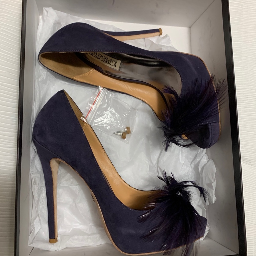 Shoes - Picture 13 of 16